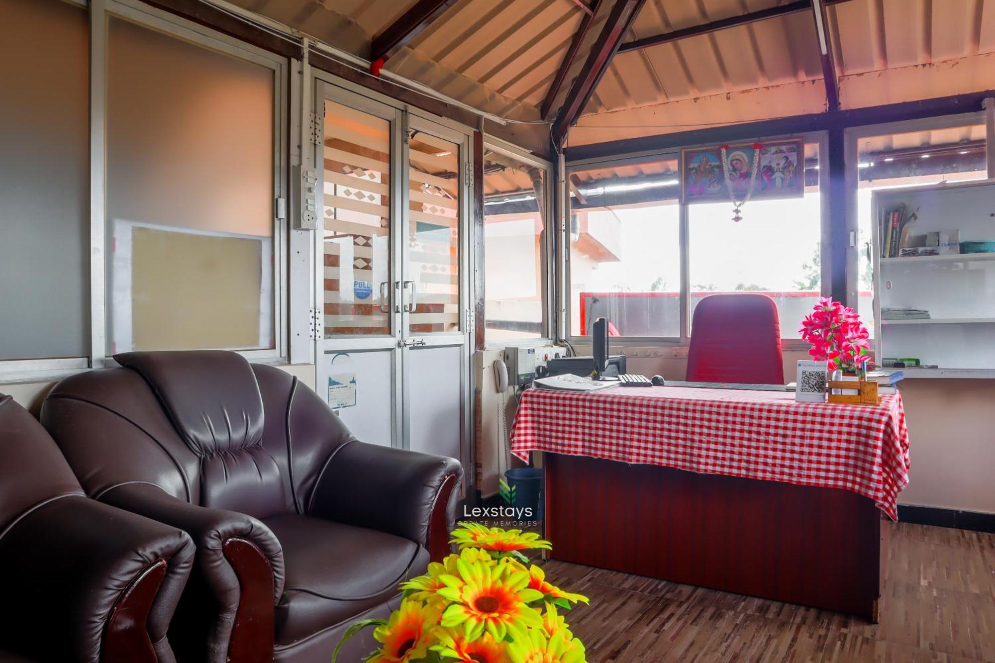 Vijaya Deepa Guest House By Lexstays Coonoor Zewnętrze zdjęcie