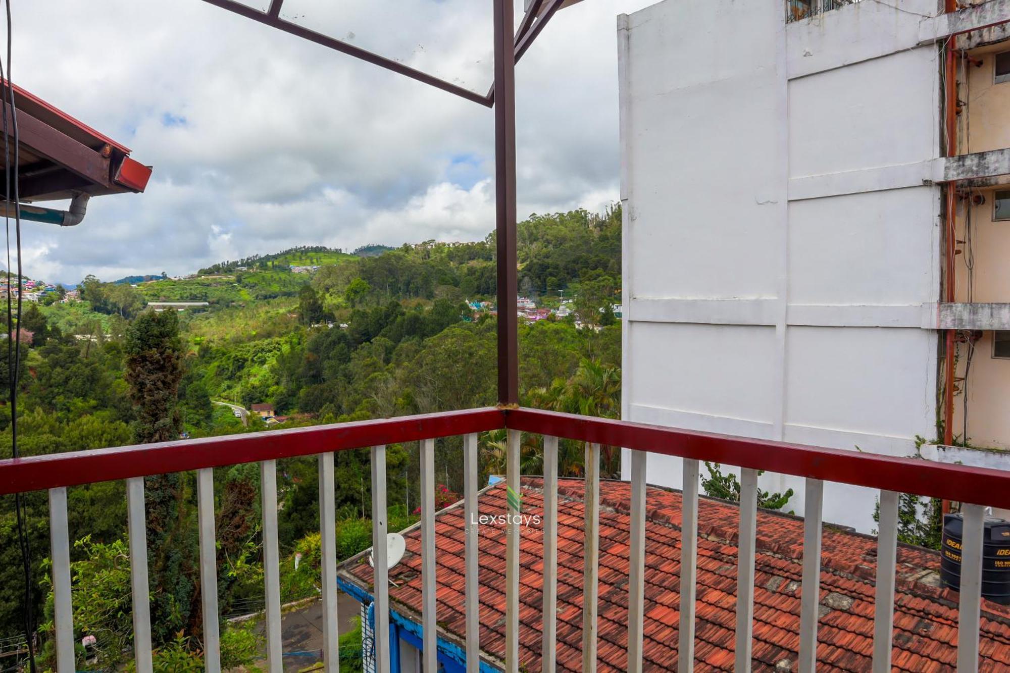 Vijaya Deepa Guest House By Lexstays Coonoor Zewnętrze zdjęcie