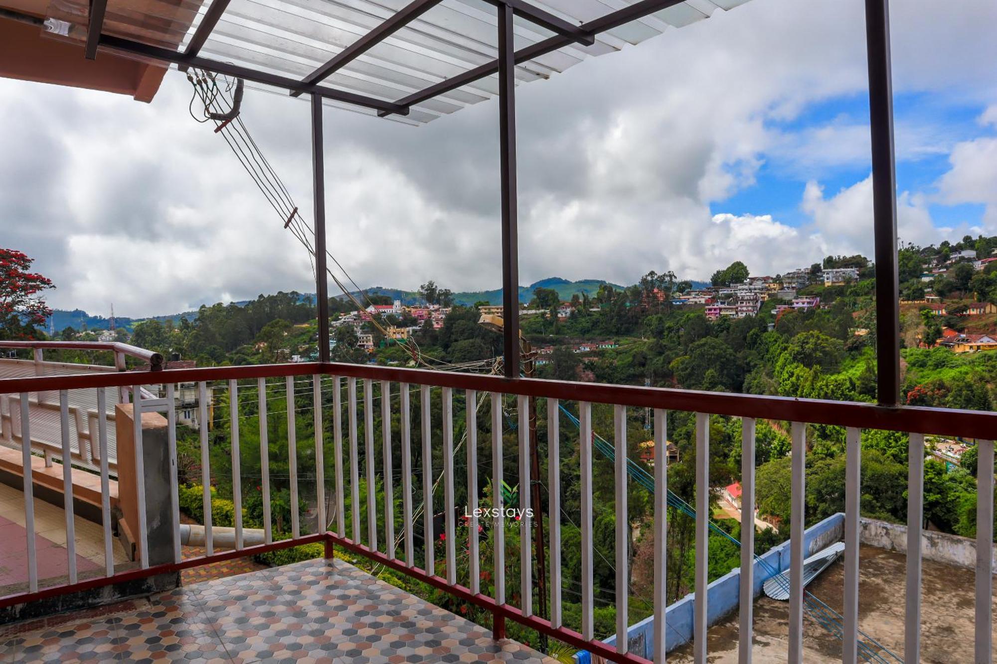 Vijaya Deepa Guest House By Lexstays Coonoor Zewnętrze zdjęcie